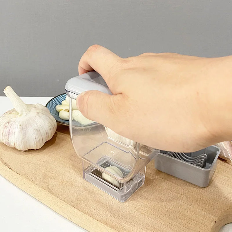 Manual Garlic Press and Grater - Kitchen Tool for Efficient Garlic Peeling and Grinding